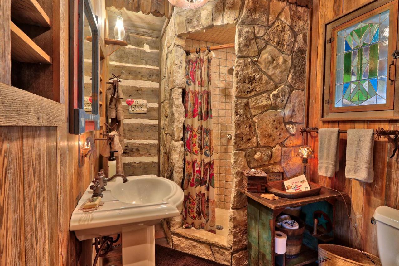 Вилла Log Cabin At Old Glory Ranch Уимберли Экстерьер фото